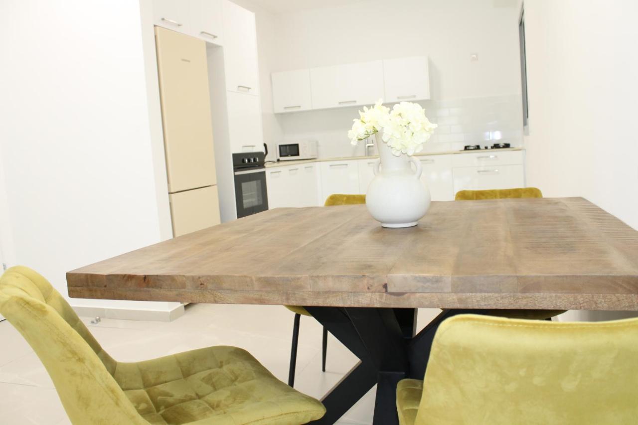 Beach Suite Israel- Private Jacuzzi, Beach View, Gym, Low Fee For Off-Site Indoor Pool & Spa ביץ סוייט ישראל- ג'קוזי פרטי עם נוף ים, אפשרות לבריכה מקורה וספא בתשלום ממש מוזל Askelón Kültér fotó