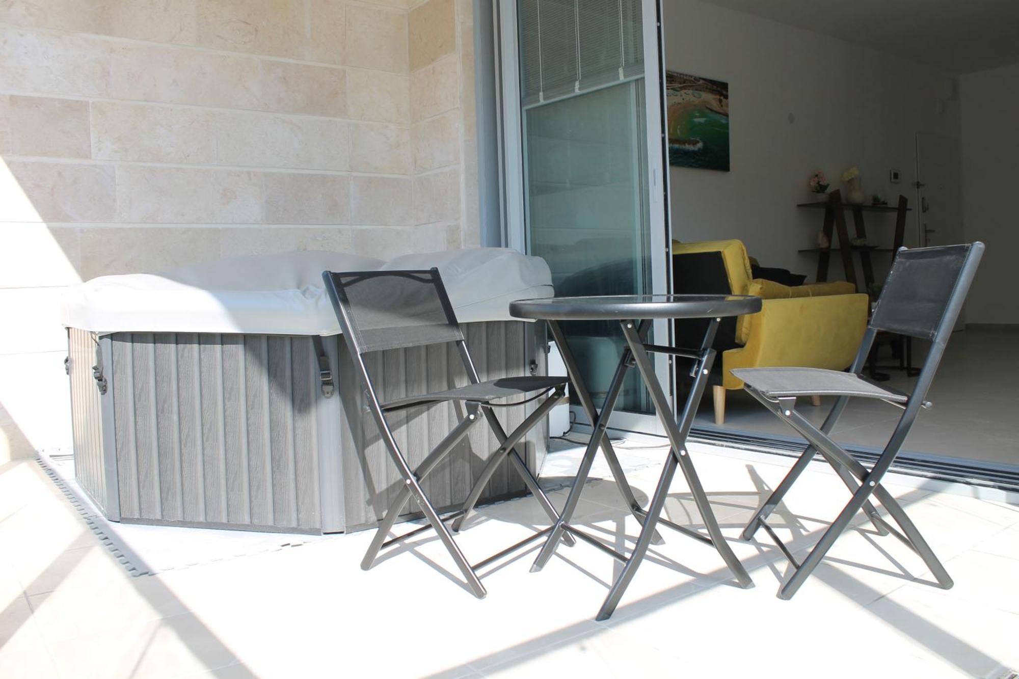 Beach Suite Israel- Private Jacuzzi, Beach View, Gym, Low Fee For Off-Site Indoor Pool & Spa ביץ סוייט ישראל- ג'קוזי פרטי עם נוף ים, אפשרות לבריכה מקורה וספא בתשלום ממש מוזל Askelón Kültér fotó