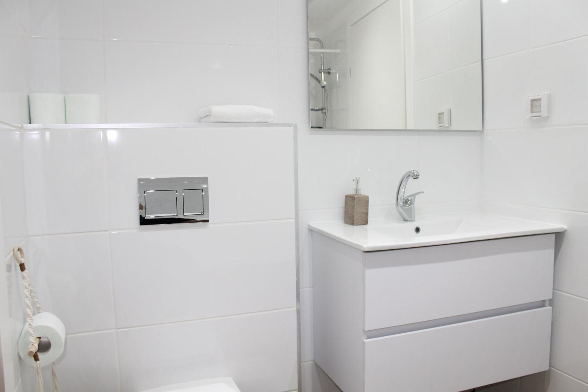 Beach Suite Israel- Private Jacuzzi, Beach View, Gym, Low Fee For Off-Site Indoor Pool & Spa ביץ סוייט ישראל- ג'קוזי פרטי עם נוף ים, אפשרות לבריכה מקורה וספא בתשלום ממש מוזל Askelón Kültér fotó