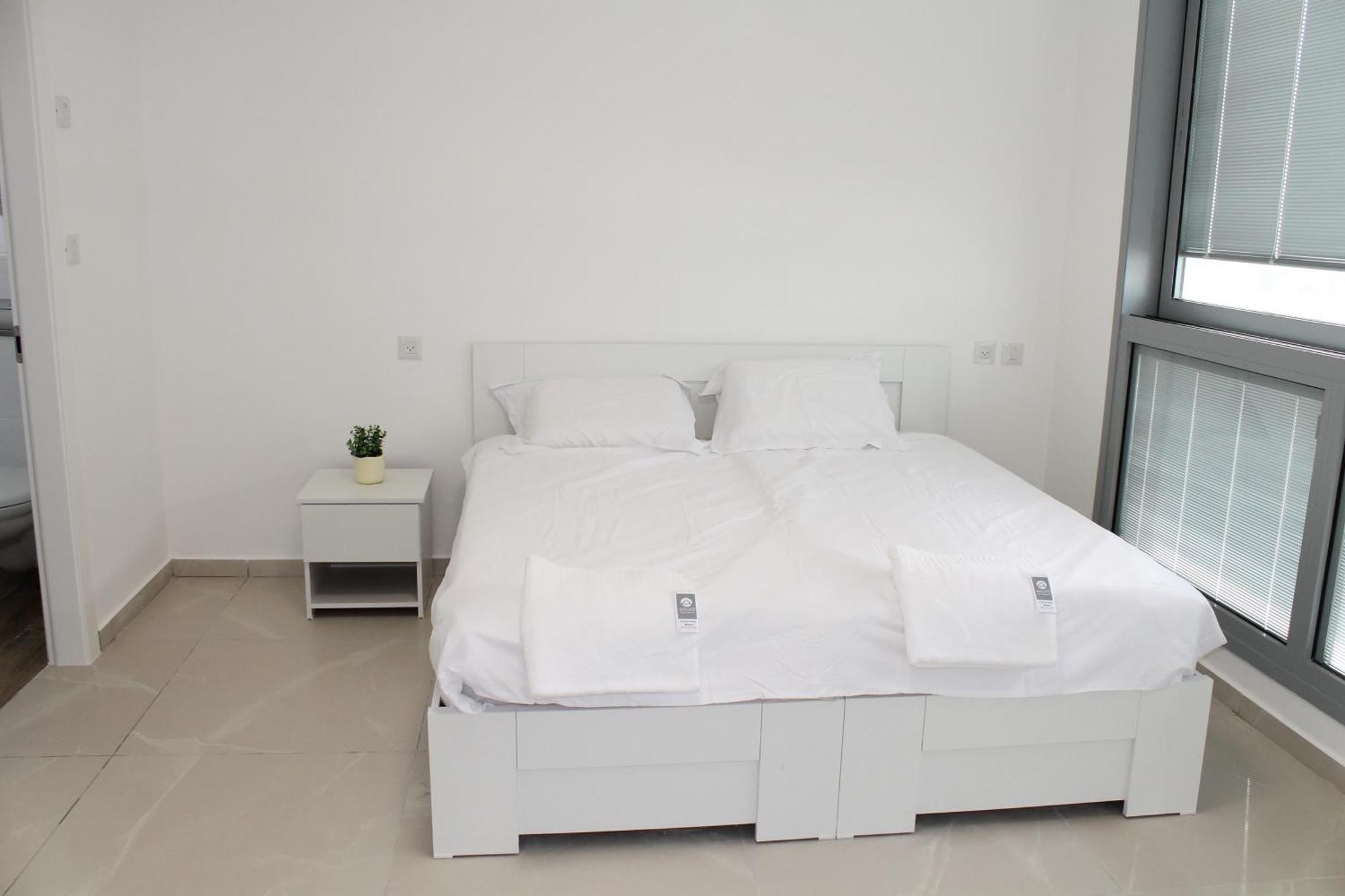 Beach Suite Israel- Private Jacuzzi, Beach View, Gym, Low Fee For Off-Site Indoor Pool & Spa ביץ סוייט ישראל- ג'קוזי פרטי עם נוף ים, אפשרות לבריכה מקורה וספא בתשלום ממש מוזל Askelón Kültér fotó